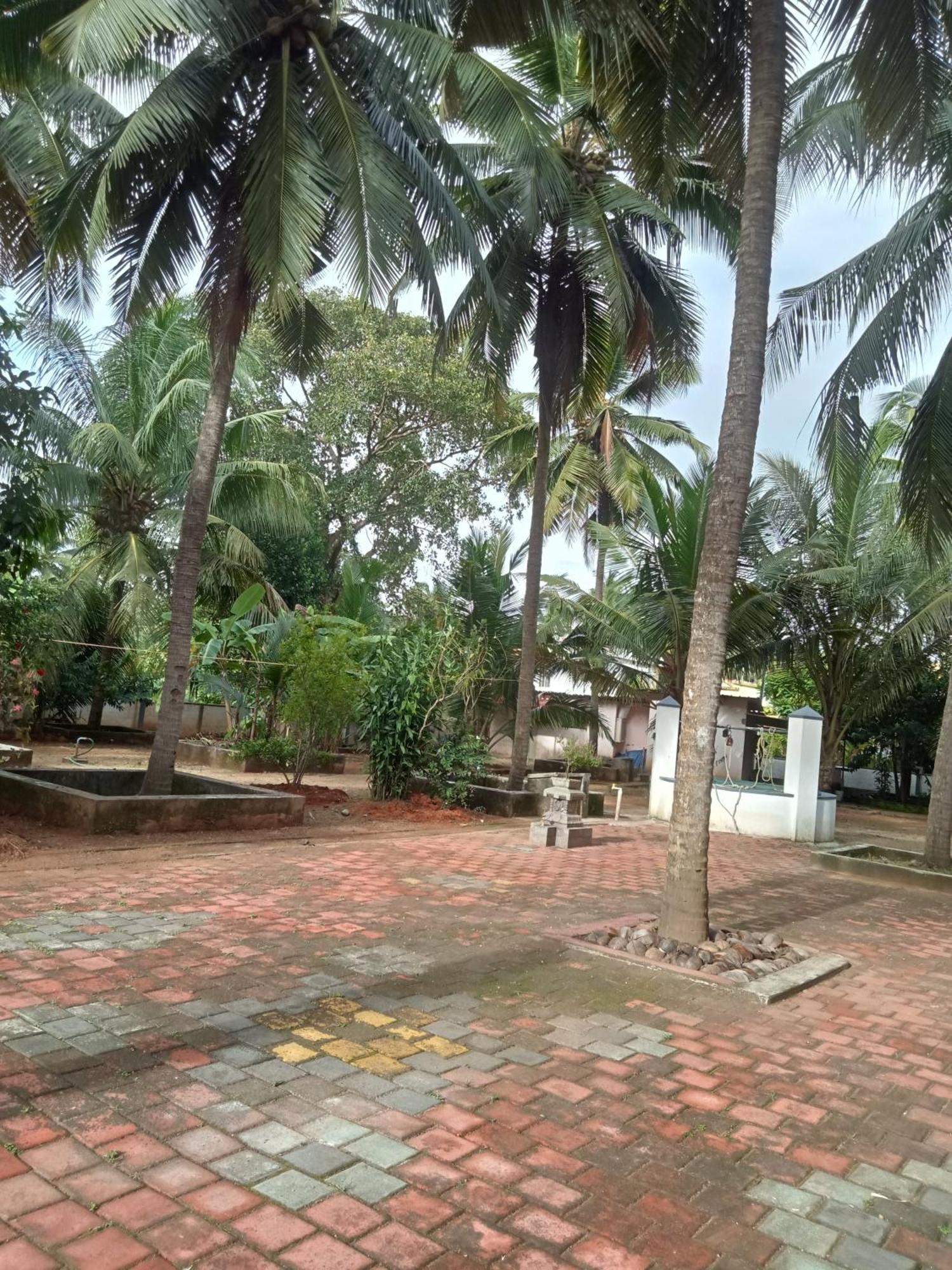 Jayadurga Farms - An Eco-Friendly Homestay อูดุปปี ภายนอก รูปภาพ